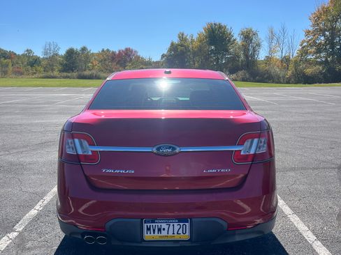 Used 2010 Ford Taurus Limited image 6
