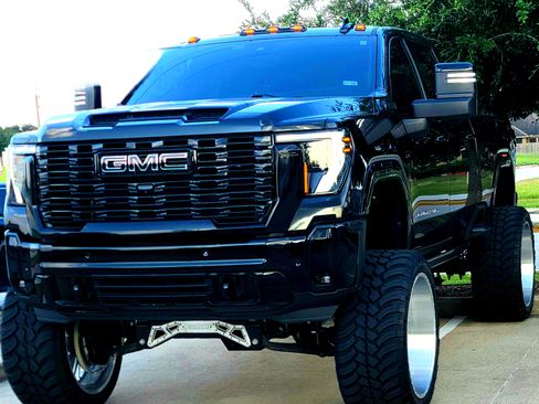 Used 2024 GMC Sierra 2500 Denali w/ Denali Reserve Package image 6