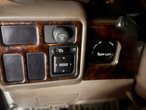 Used 1997 Toyota Land Cruiser AWD/4WD image 2