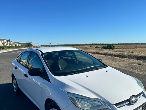 Used 2013 Ford Focus S FWD image 4