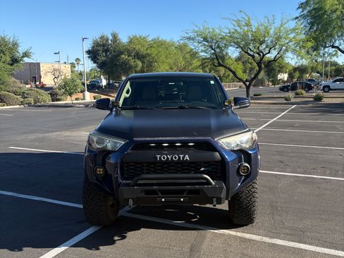 Used 2014 Toyota 4Runner SR5 image 2