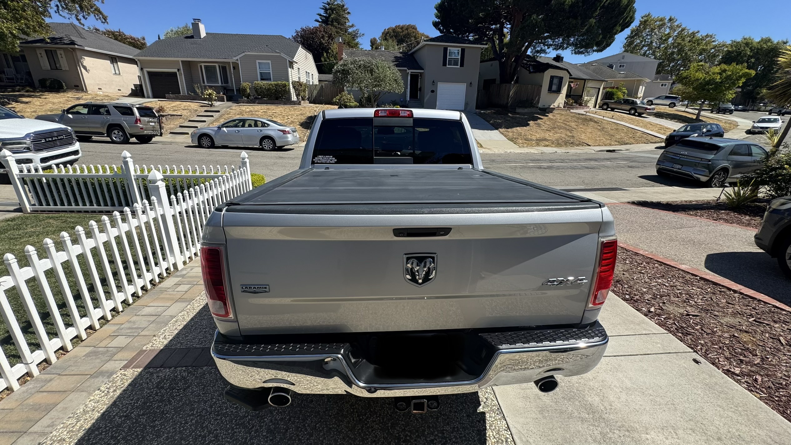 Used 2016 RAM 1500 Laramie AWD/4WD image 8
