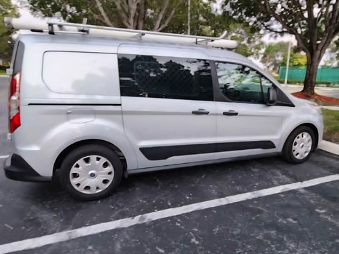 Used 2019 Ford Transit Connect XLT image 1