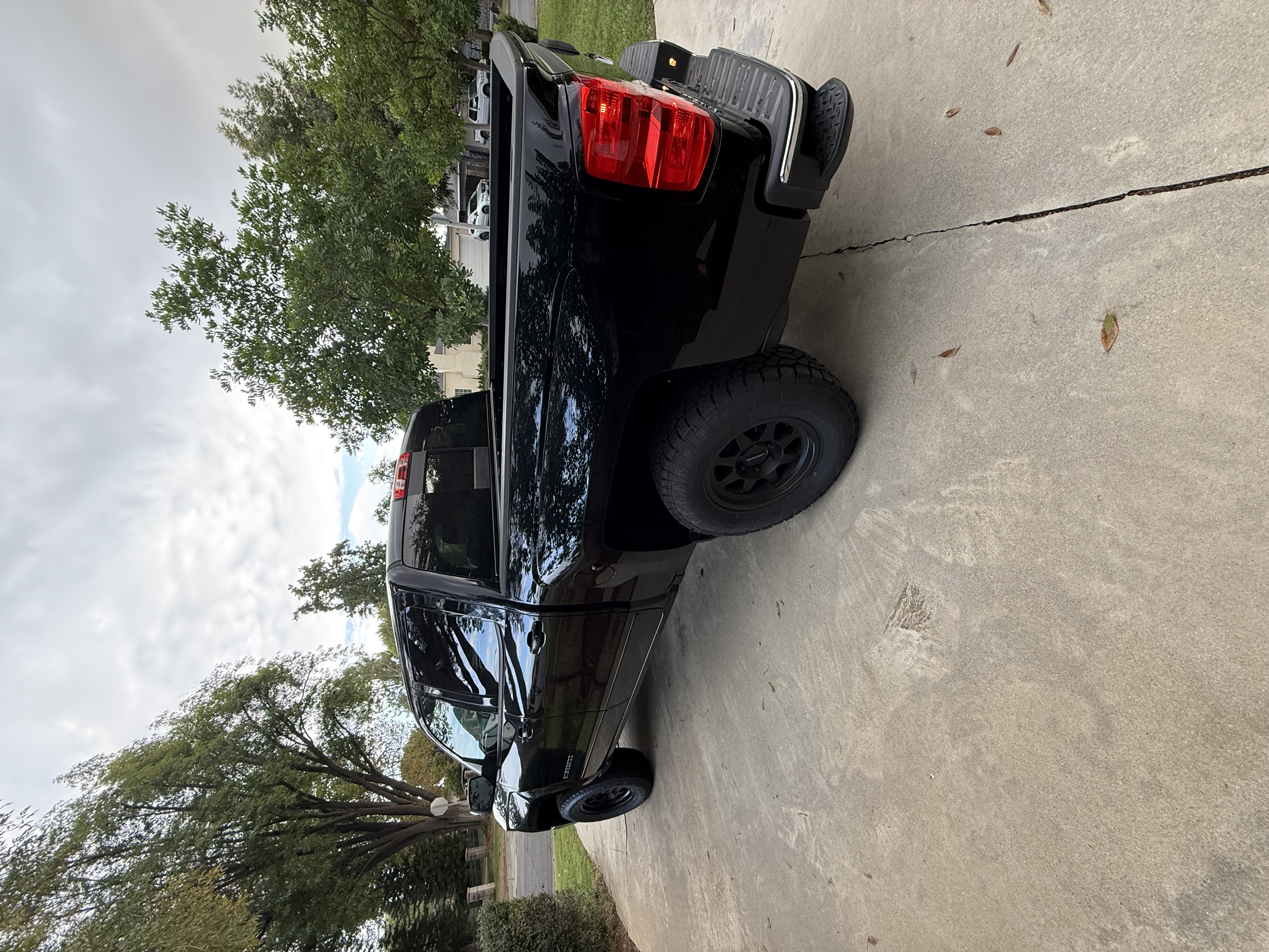 Used 2017 Chevrolet Silverado 1500 LT w/ All Star Edition RWD image 6