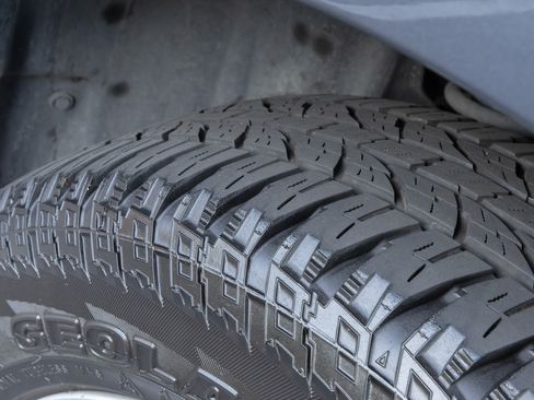 Used 2017 Subaru Outback 2.5i Premium image 20