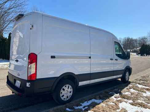 Used 2023 Ford E-Transit Medium Roof w/ Load Area Protection Package RWD image 5