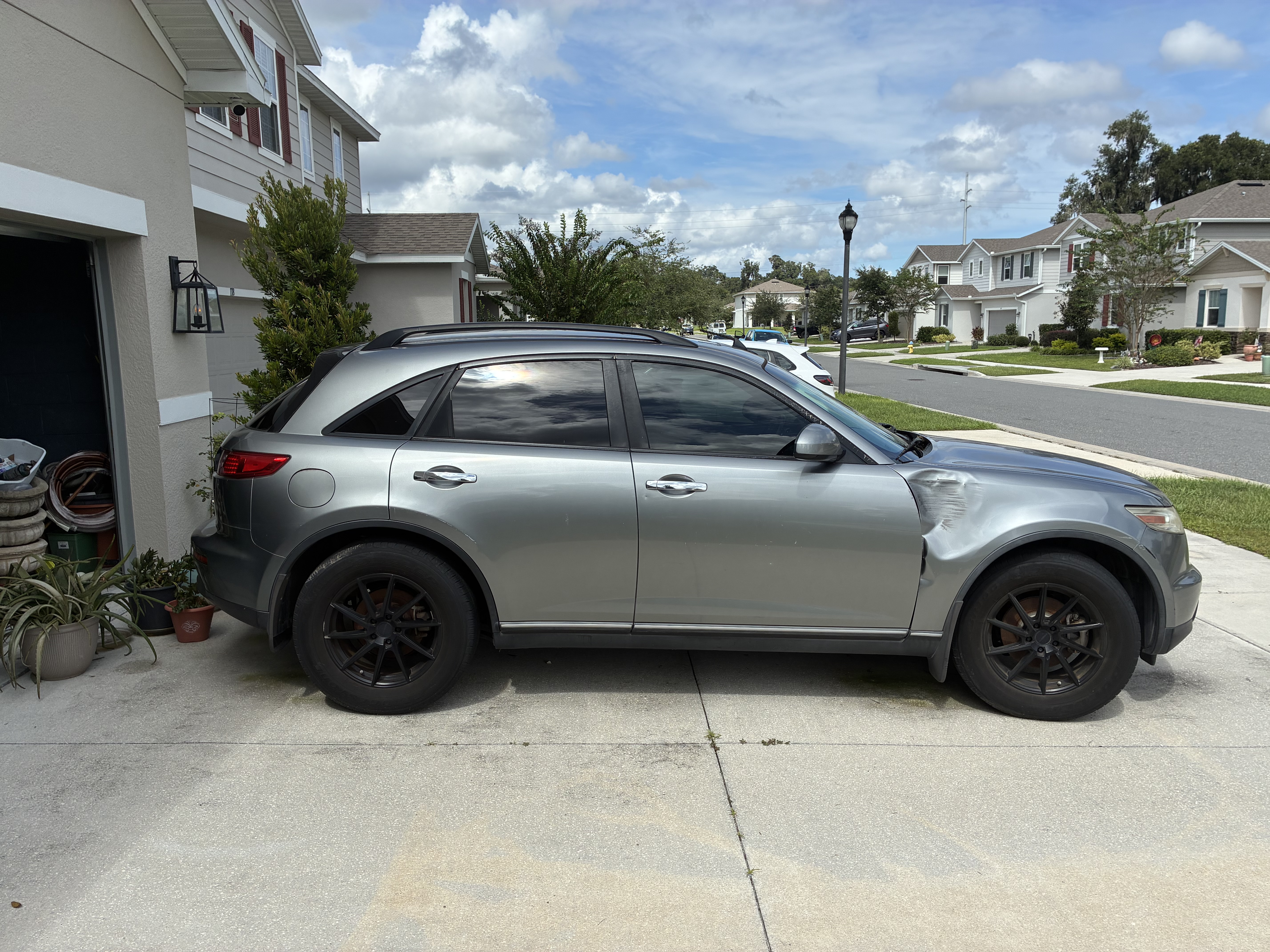 Used 2005 INFINITI FX35 2WD image 2