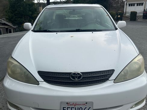 Used 2003 Toyota Camry XLE image 1