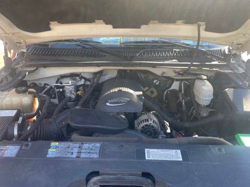 Used 2004 Chevrolet Silverado 3500 2WD Regular Cab image 11