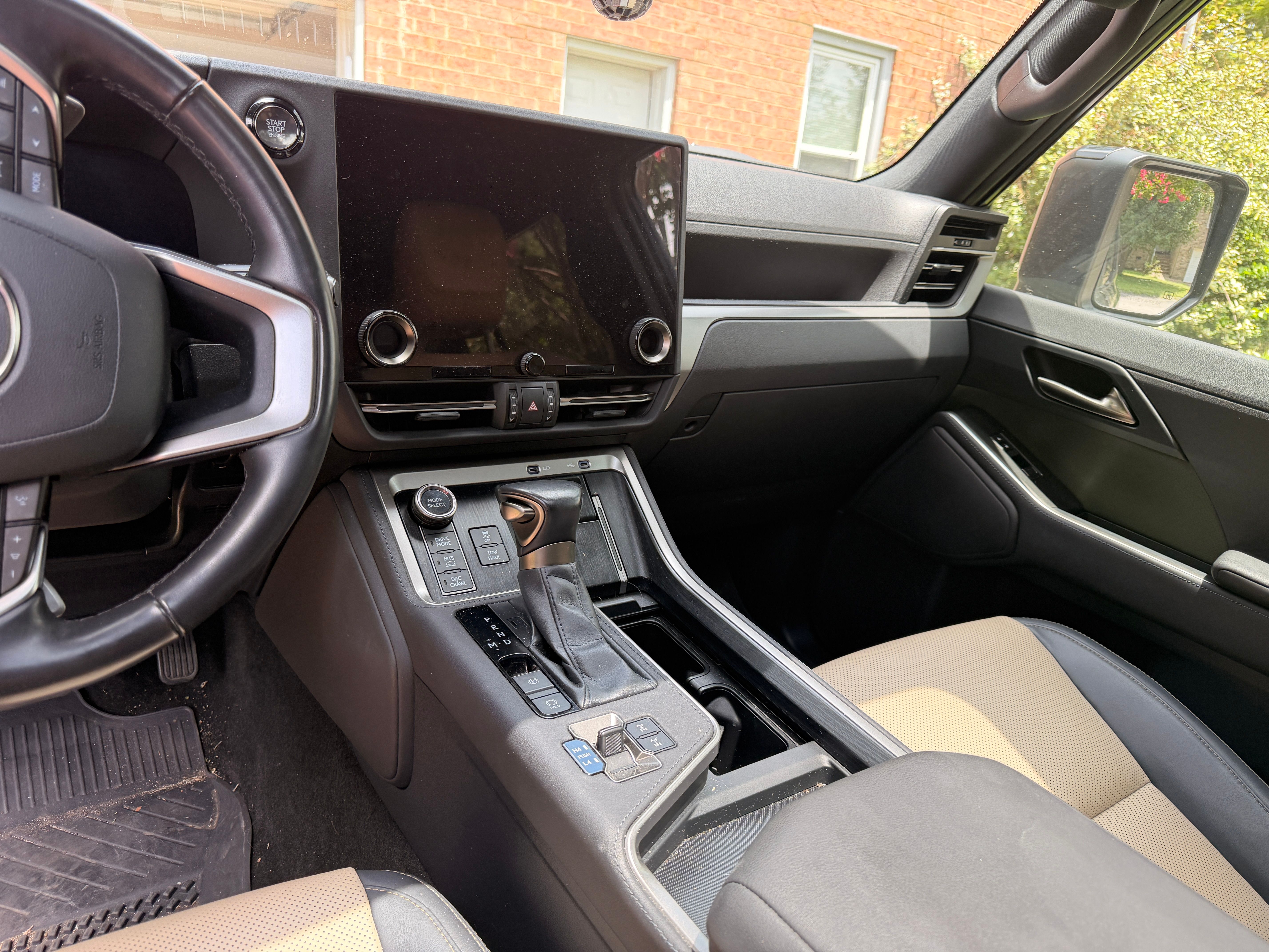 Used 2024 Lexus GX 550 AWD/4WD image 11
