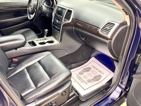 Used 2013 Jeep Grand Cherokee Laredo image 11