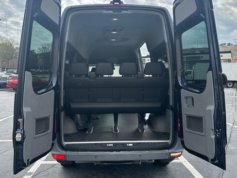 Used 2016 Mercedes-Benz Sprinter 2500 image 28