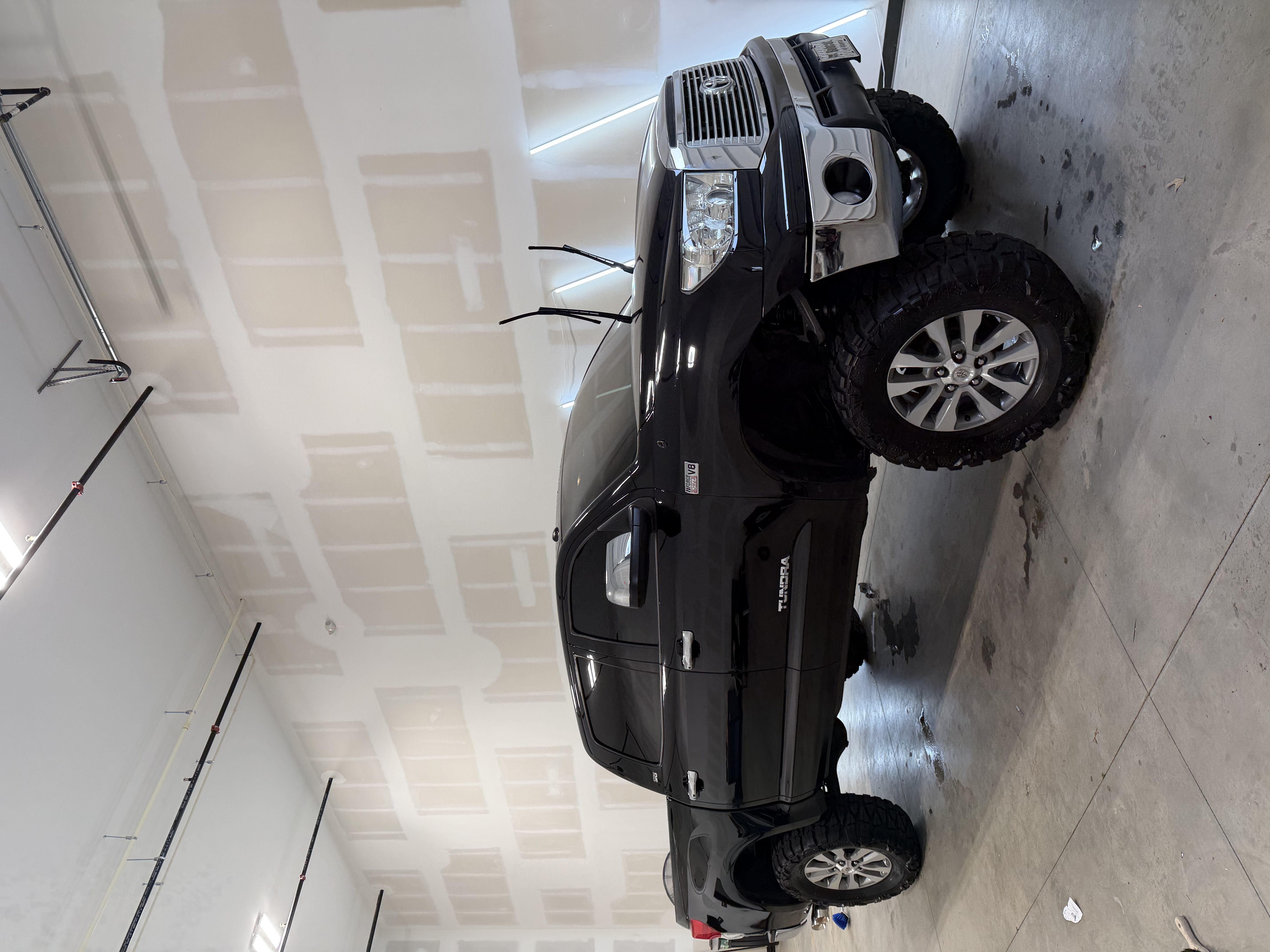 Used 2013 Toyota Tundra 4x4 CrewMax w/ TRD Off-Road Pkg image 1