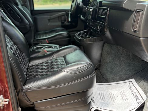 Used 2022 Chevrolet Express 2500 Extended w/ Enhanced Convenience Package image 14