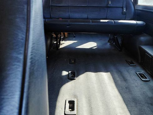 Used 2001 Dodge B3500 image 18