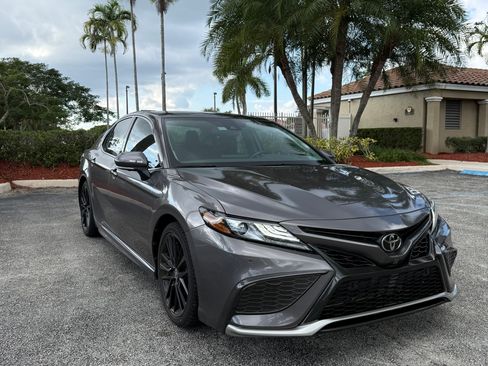 Used 2021 Toyota Camry XSE image 2