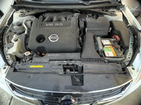 Used 2012 Nissan Altima 3.5 SR w/ Sport Pkg FWD image 19
