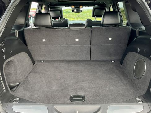 Used 2019 Jeep Grand Cherokee Limited w/ Luxury Group II image 13