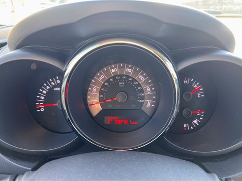 Used 2011 Kia Soul + image 24