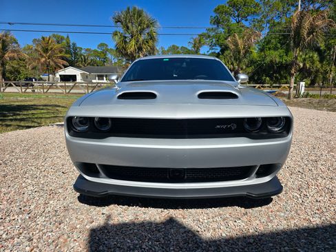 Used 2023 Dodge Challenger SRT Hellcat RWD image 9