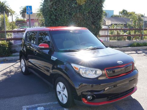 Used 2015 Kia Soul EV + image 10