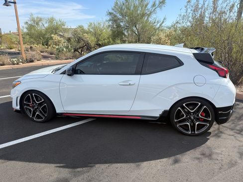 Used 2020 Hyundai Veloster N w/ Performance Package FWD image 6