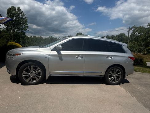 Used 2014 INFINITI QX60 FWD w/ Deluxe Touring Package image 2