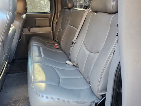 Used 2006 Chevrolet Silverado 1500 LT w/ Onstar Plus Package image 9