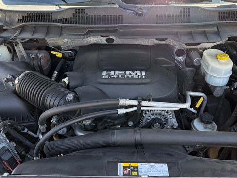 Used 2016 RAM 2500 SLT w/ Luxury Group RWD image 17