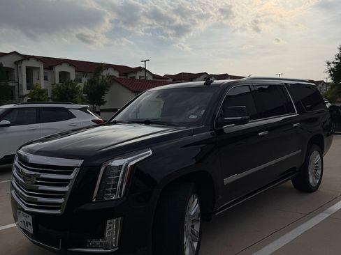 Used 2019 Cadillac Escalade ESV Platinum AWD/4WD image 1