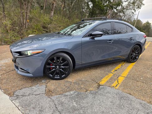 Used 2023 MAZDA MAZDA3 Premium Plus Sedan 4D image 2