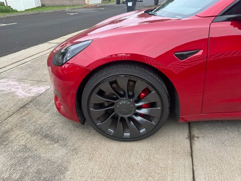 Used 2022 Tesla Model 3 Performance image 10