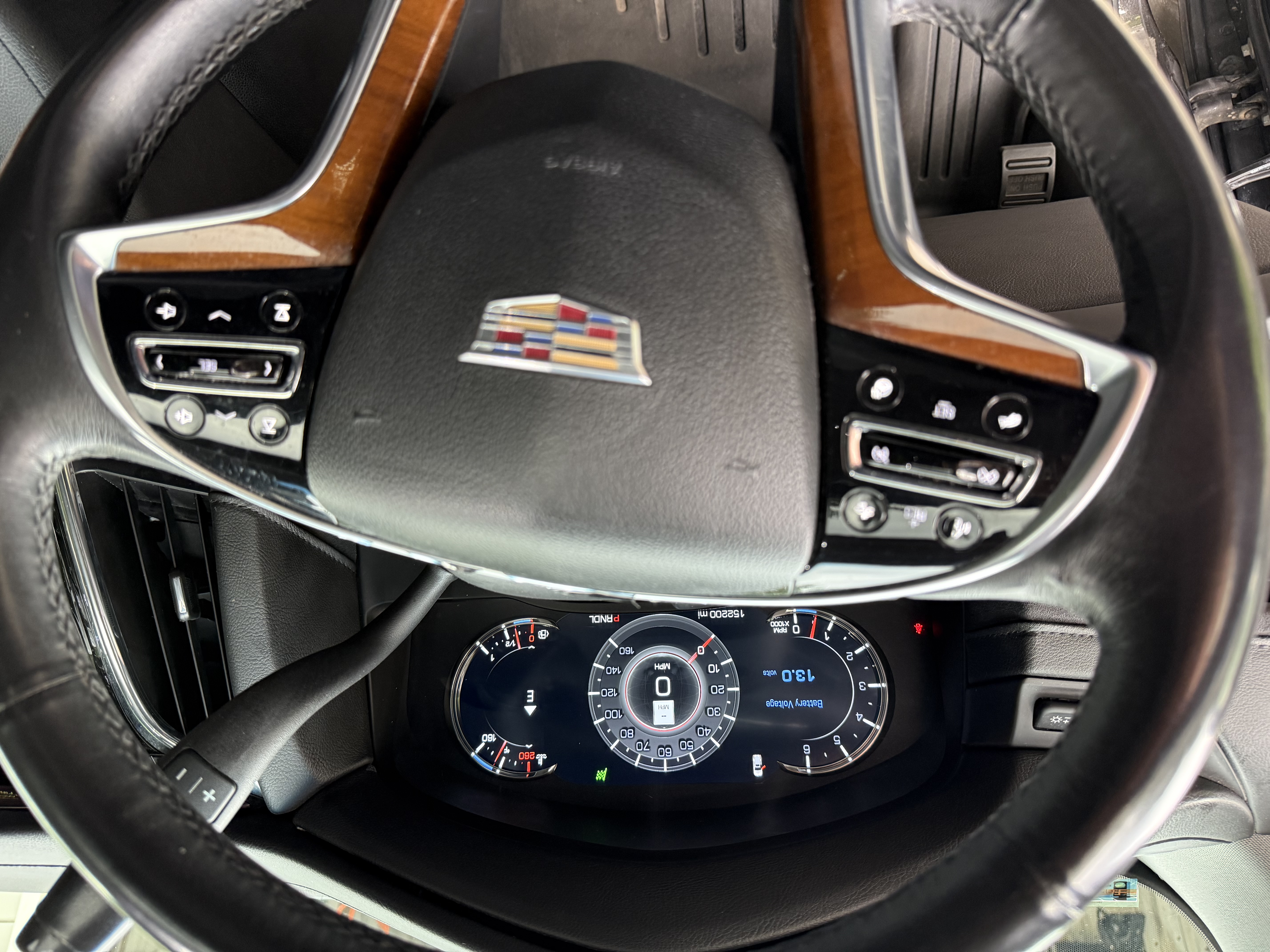 Used 2017 Cadillac Escalade ESV Luxury AWD/4WD image 11