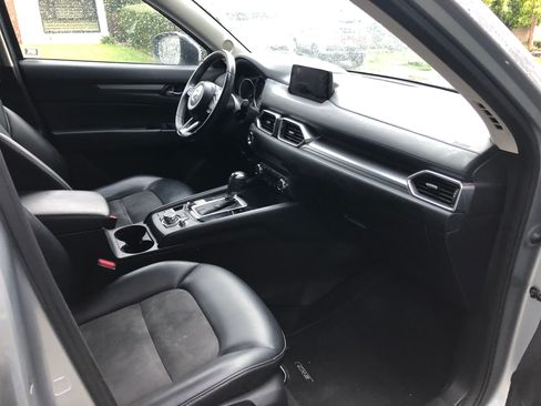 Used 2018 MAZDA CX-5 Touring image 9