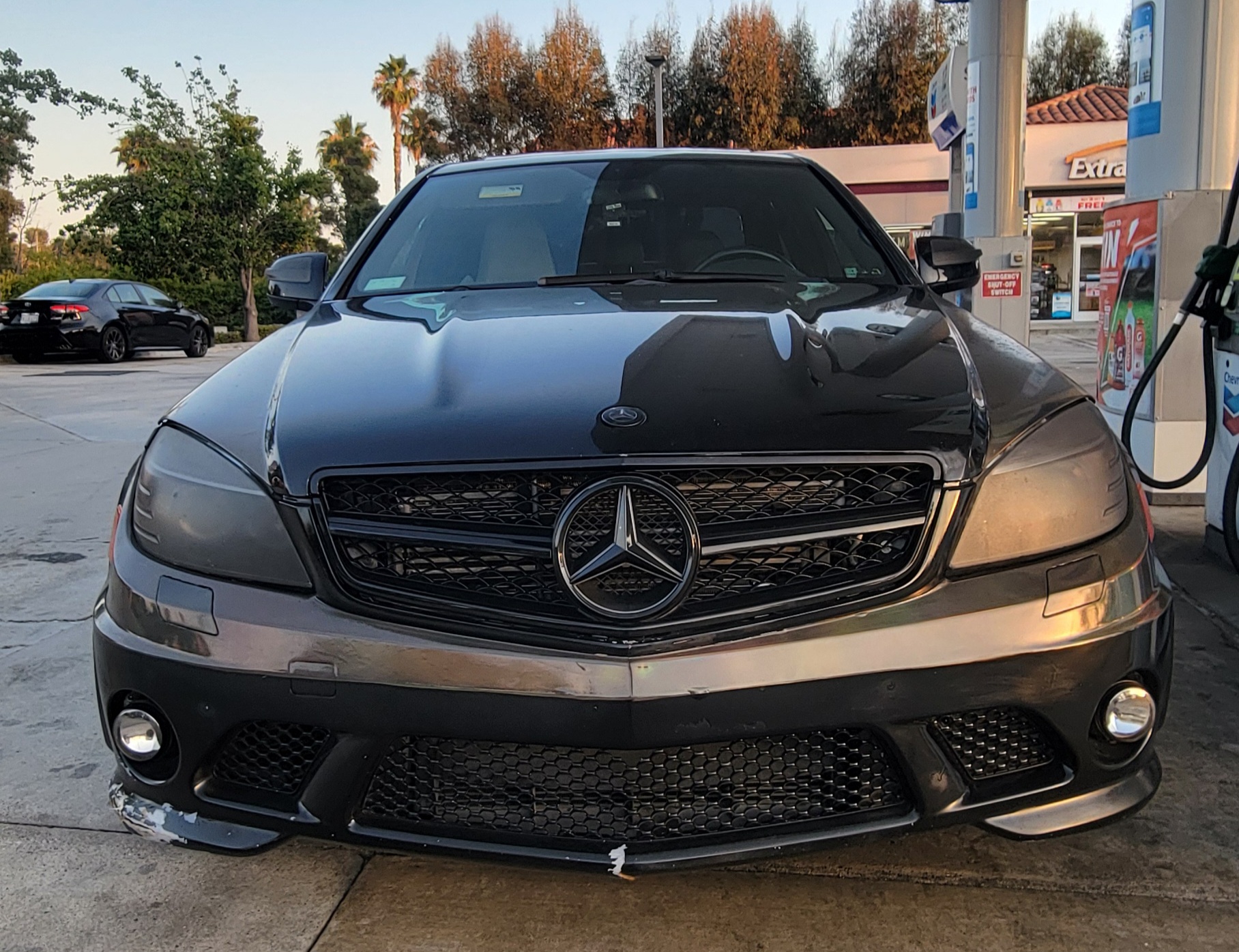 Used 2009 Mercedes-Benz C 63 AMG Sedan image 2