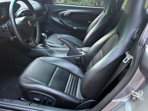 Used 2002 Porsche 911 Coupe image 32