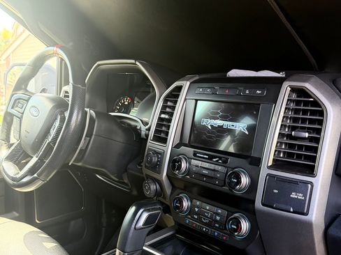 Used 2019 Ford F150 Raptor w/ Equipment Group 802A Luxury AWD/4WD image 14