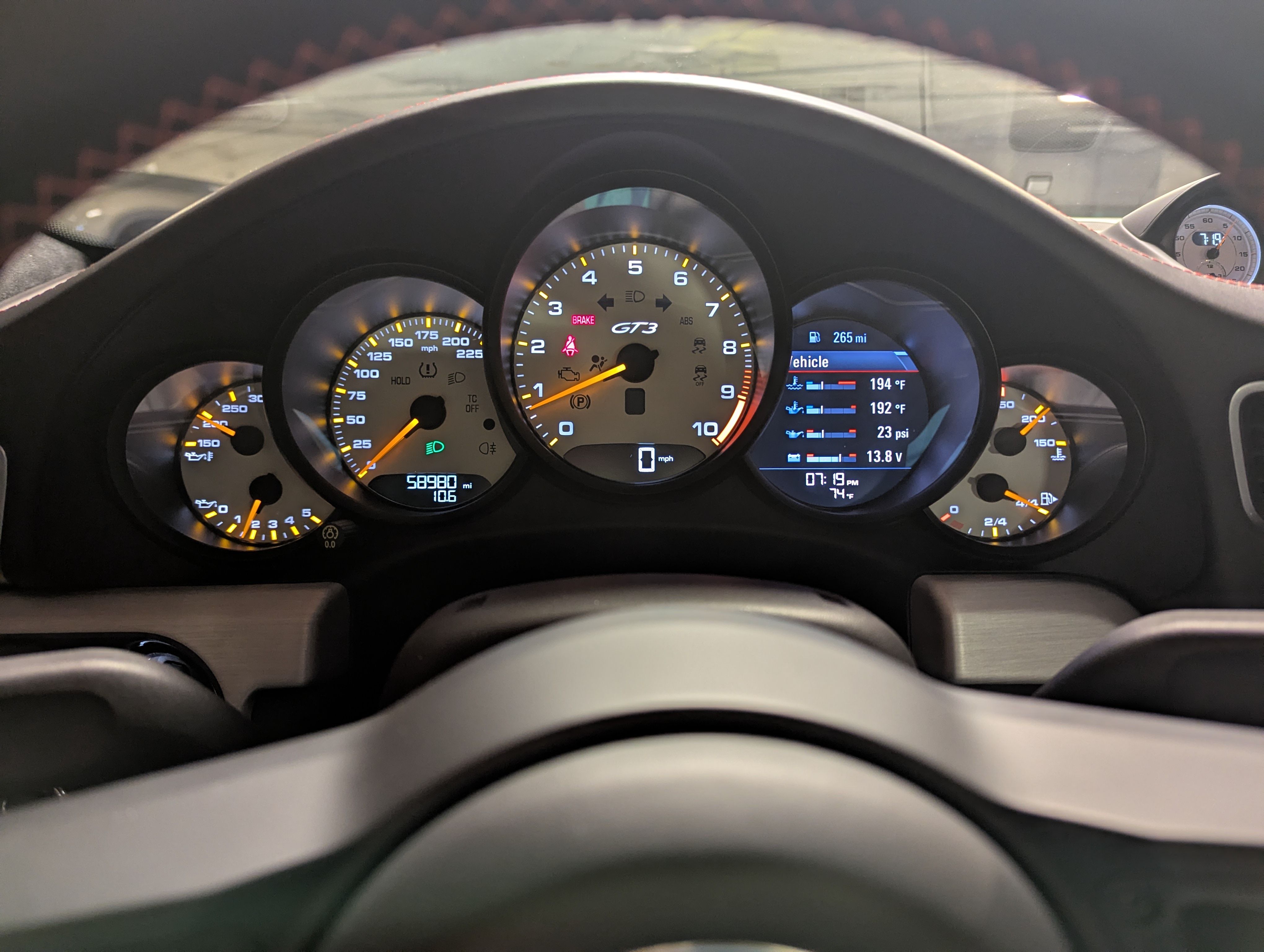 Used 2018 Porsche 911 GT3 RWD image 10