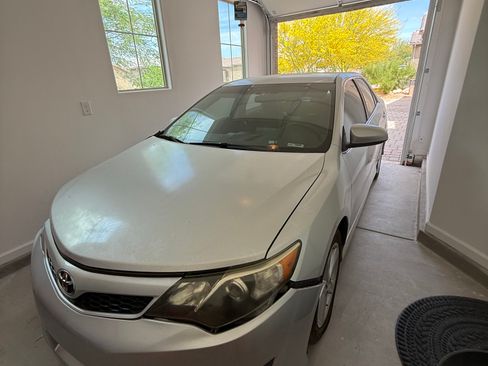 Used 2012 Toyota Camry SE image 12