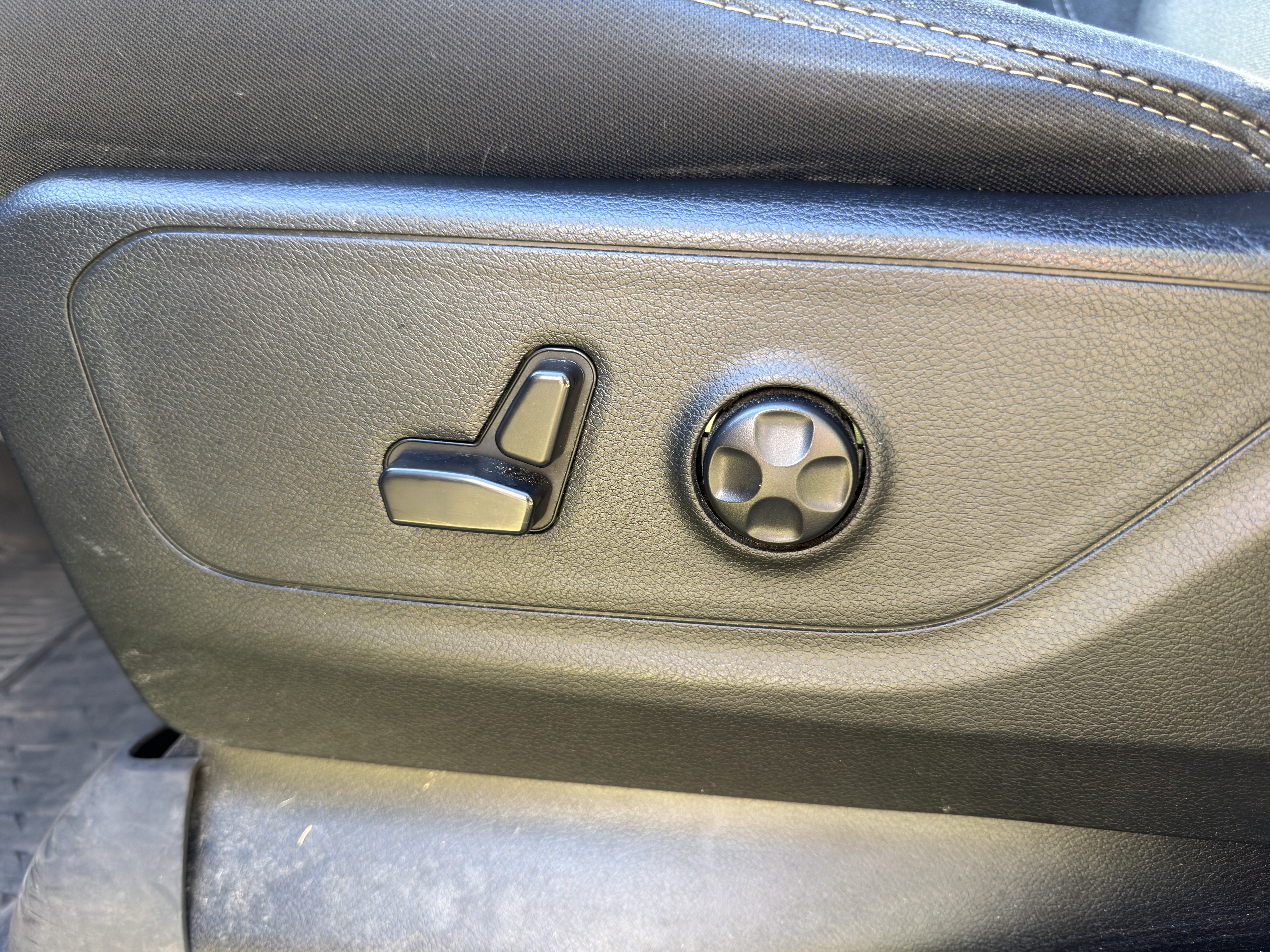 Used 2020 RAM 1500 Big Horn AWD/4WD image 14