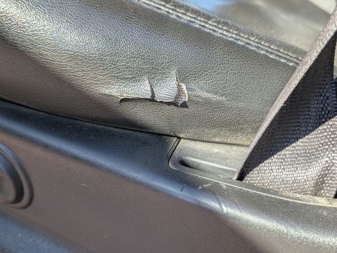 Used 2013 GMC Yukon Denali image 27