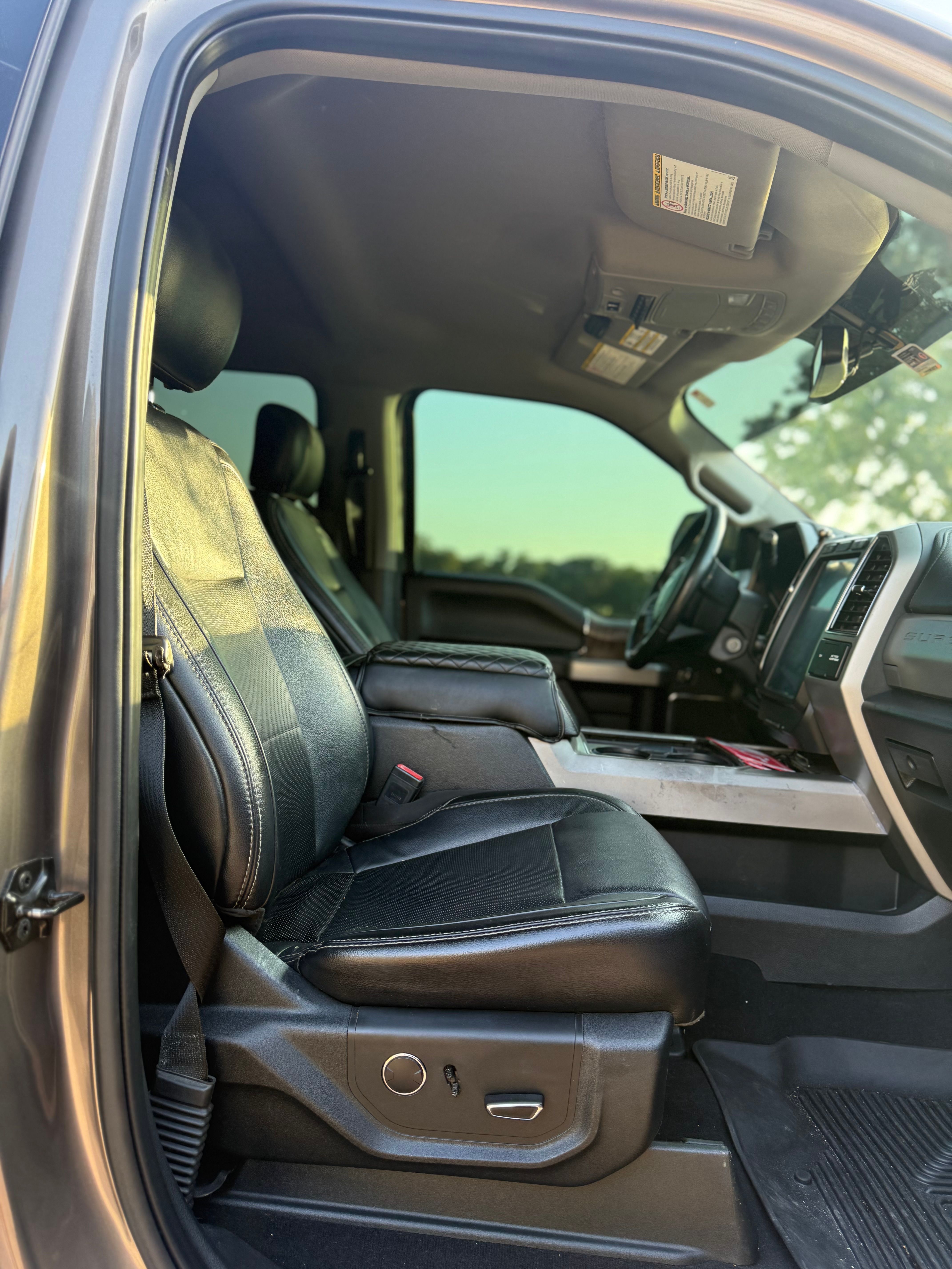 Used 2019 Ford F250 Lariat w/ Lariat Value Package AWD/4WD image 20