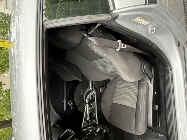 Used 2022 Dodge Challenger R/T RWD image 9