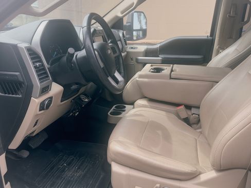 Used 2019 Ford F350 Lariat w/ Tow Technology Bundle AWD/4WD image 5