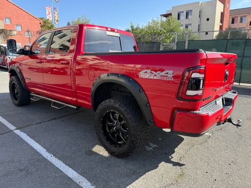 Used 2020 RAM 2500 Laramie w/ Night Edition AWD/4WD image 2