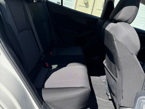 Used 2017 Subaru Impreza 2.0i Premium image 23