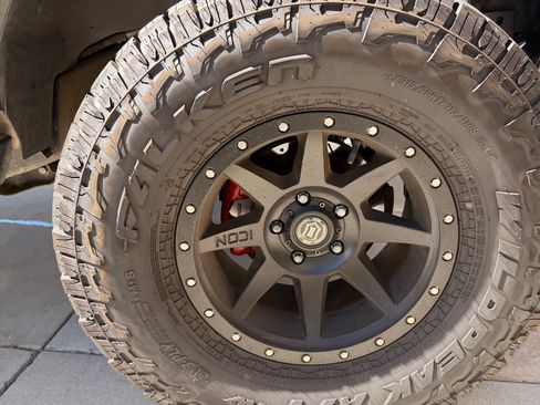 Used 2011 Jeep Wrangler Unlimited Sport image 9