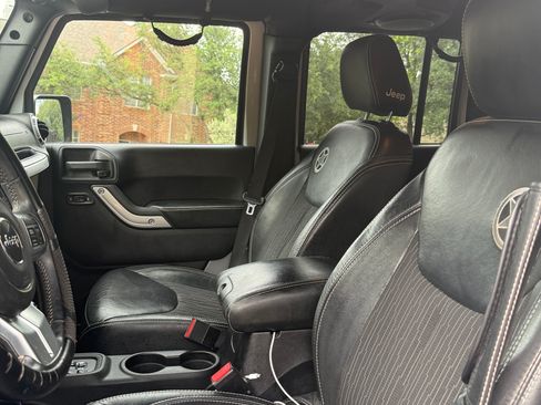 Used 2014 Jeep Wrangler Unlimited Sport AWD/4WD image 10