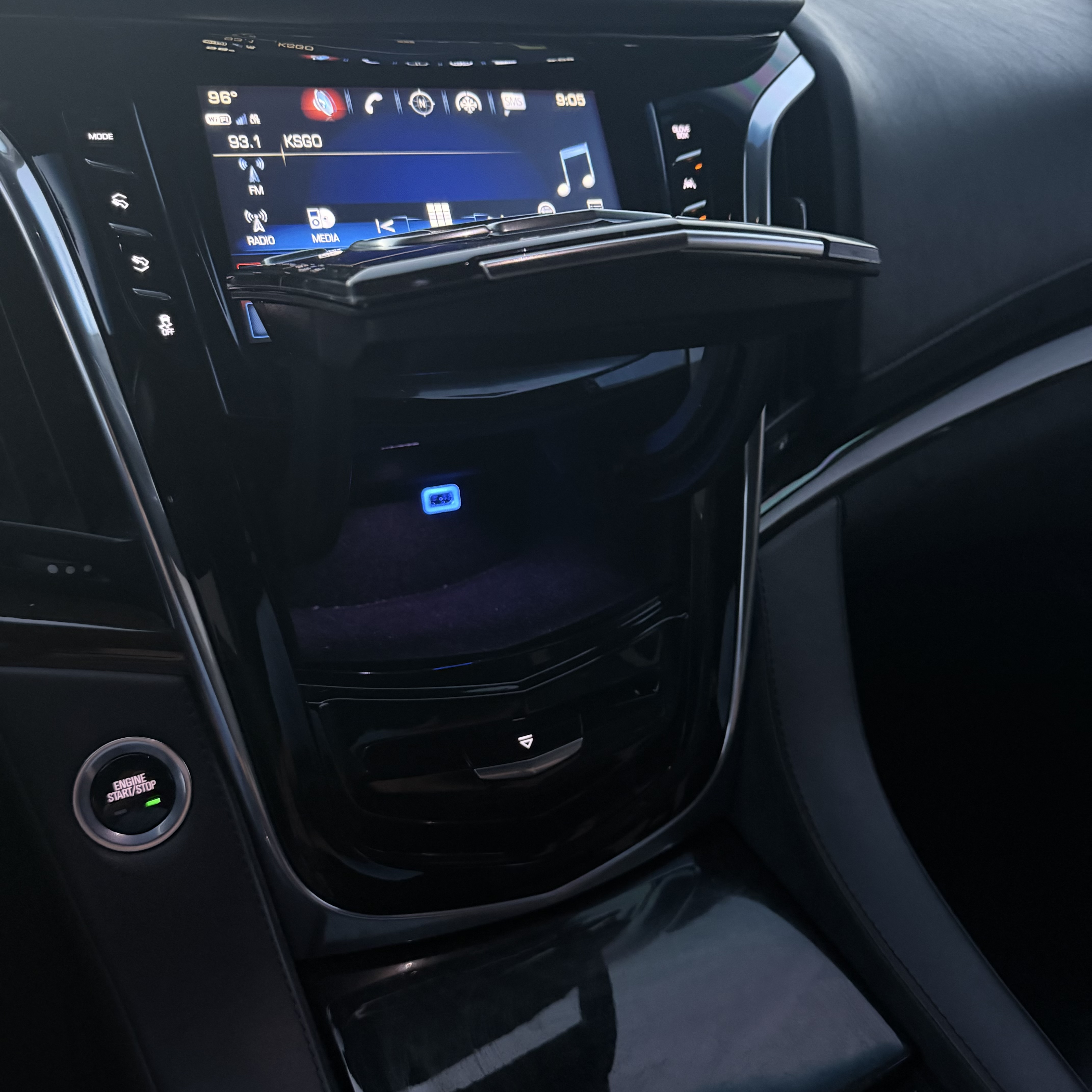 Used 2018 Cadillac Escalade ESV Platinum AWD/4WD image 26
