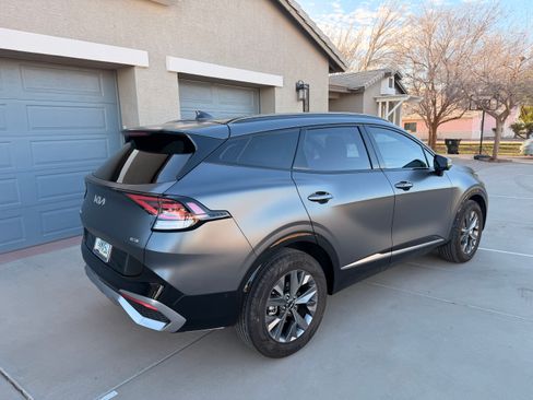 Used 2025 Kia Sportage SX Prestige image 2